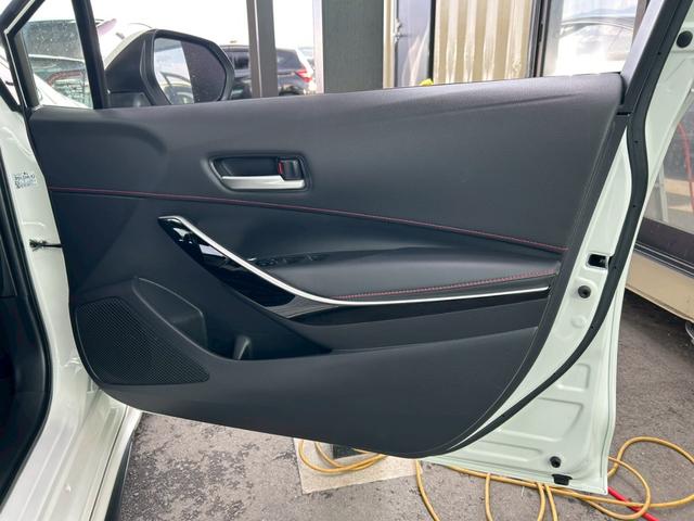 カローラスポーツ ハイブリッドG Z TRDエアロ 衝突軽減ブレーキ 車線逸脱抑制 レーダークルーズコントロール LEDオートハイビーム HUD ナビTV Bluetooth バックカメラ スマートキー ETC ステアリングヒーター(28枚目)