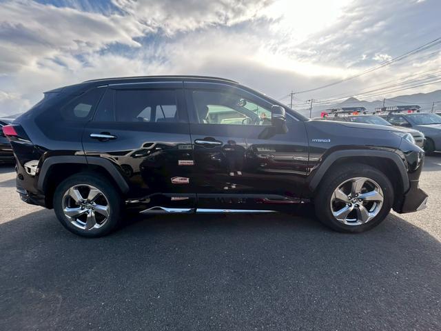 ＲＡＶ４ ハイブリッドＧ　モデリスタエアロ／パワーバックドア／純正９インチナビ／セーフティセンス／パワーシート／シートポジションメモリー／シートヒーター／ＥＴＣ（7枚目）