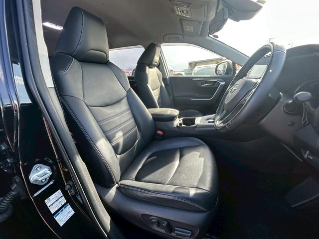 ＲＡＶ４ ハイブリッドＧ　モデリスタエアロ／パワーバックドア／純正９インチナビ／セーフティセンス／パワーシート／シートポジションメモリー／シートヒーター／ＥＴＣ（10枚目）