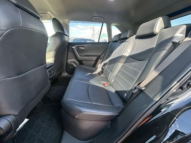 ＲＡＶ４ ハイブリッドＧ　モデリスタエアロ／パワーバックドア／純正９インチナビ／セーフティセンス／パワーシート／シートポジションメモリー／シートヒーター／ＥＴＣ（14枚目）