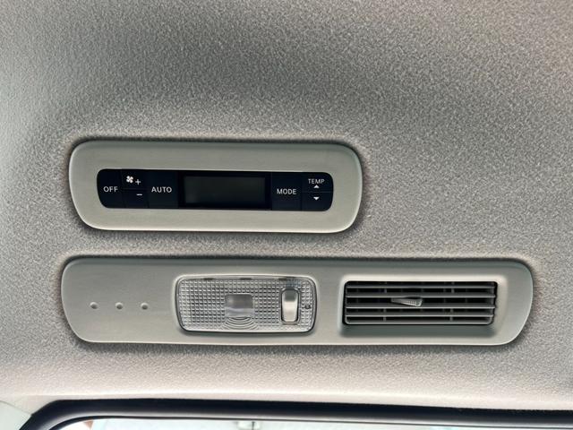 ���Q��ڐ܂肽���݊i�[���p�[�\�i���e�[�u����