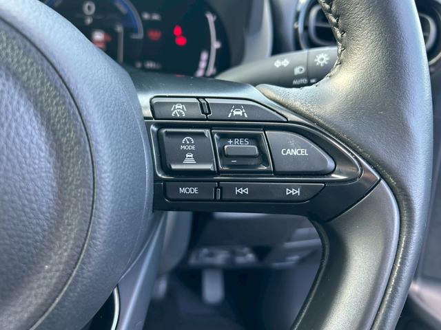 ヤリスクロス ハイブリッドＺ　８インチＤＡ＋ナビ／パノラミックビューモニター／ＢＳＭ／セーフティセンス／シートヒーター／レーダークルーズコントロール／フルセグＴＶ／ＬＥＤヘッドランプ／ステアリングヒーター／パワーシート／ＥＴＣ（22枚目）