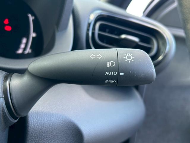 ヤリスクロス ハイブリッドＺ　８インチＤＡ＋ナビ／パノラミックビューモニター／ＢＳＭ／セーフティセンス／シートヒーター／レーダークルーズコントロール／フルセグＴＶ／ＬＥＤヘッドランプ／ステアリングヒーター／パワーシート／ＥＴＣ（23枚目）