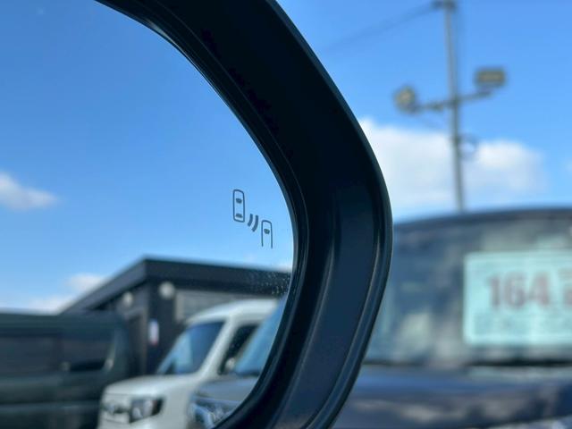 ヤリスクロス ハイブリッドＺ　８インチＤＡ＋ナビ／パノラミックビューモニター／ＢＳＭ／セーフティセンス／シートヒーター／レーダークルーズコントロール／フルセグＴＶ／ＬＥＤヘッドランプ／ステアリングヒーター／パワーシート／ＥＴＣ（27枚目）