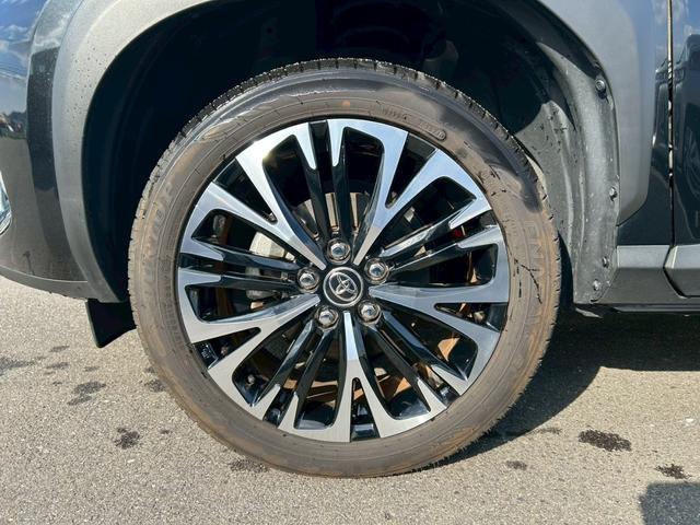 ヤリスクロス ハイブリッドＺ　８インチＤＡ＋ナビ／パノラミックビューモニター／ＢＳＭ／セーフティセンス／シートヒーター／レーダークルーズコントロール／フルセグＴＶ／ＬＥＤヘッドランプ／ステアリングヒーター／パワーシート／ＥＴＣ（31枚目）