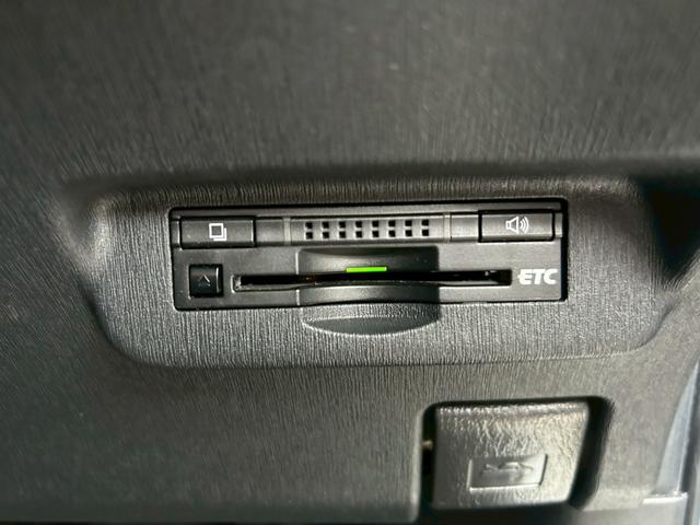 プリウス Ｓ　社外ナビ／バックカメラ／ＥＴＣ／フルセグＴＶ／Ｂｌｕｅｔｏｏｔｈ／ＣＤ・ＤＶＤ／純正１５インチＡＷ／禁煙車（19枚目）