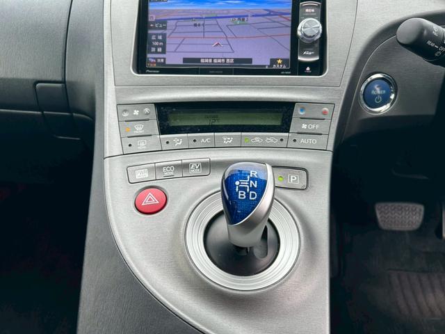 プリウス Ｓ　社外ナビ／バックカメラ／ＥＴＣ／フルセグＴＶ／Ｂｌｕｅｔｏｏｔｈ／ＣＤ・ＤＶＤ／純正１５インチＡＷ／禁煙車（21枚目）