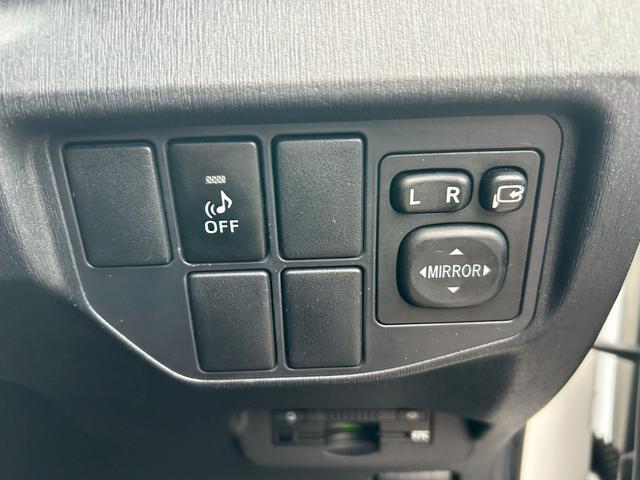 プリウス Ｓ　社外ナビ／バックカメラ／ＥＴＣ／フルセグＴＶ／Ｂｌｕｅｔｏｏｔｈ／ＣＤ・ＤＶＤ／純正１５インチＡＷ／禁煙車（22枚目）