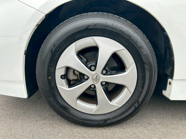 プリウス Ｓ　社外ナビ／バックカメラ／ＥＴＣ／フルセグＴＶ／Ｂｌｕｅｔｏｏｔｈ／ＣＤ・ＤＶＤ／純正１５インチＡＷ／禁煙車（25枚目）