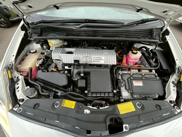 プリウス Ｓ　社外ナビ／バックカメラ／ＥＴＣ／フルセグＴＶ／Ｂｌｕｅｔｏｏｔｈ／ＣＤ・ＤＶＤ／純正１５インチＡＷ／禁煙車（28枚目）