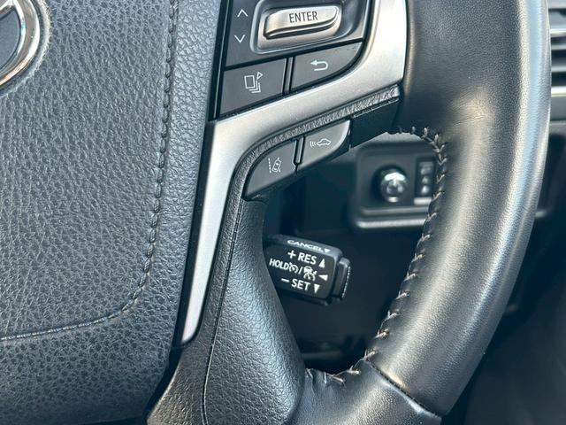 ランドクルーザープラド ＴＸ　Ｌパッケージ　７０ｔｈアニバーサリーリミテッド　ムーンルーフ／７人乗り／純正９インチナビ／全方位モニター／黒ラダータイプルーフレール／ＢＳＭ／ワンオーナー／セーフティセンス／革シート／電動格納シート（３列目）／パワーシート／快適温熱シート（23枚目）