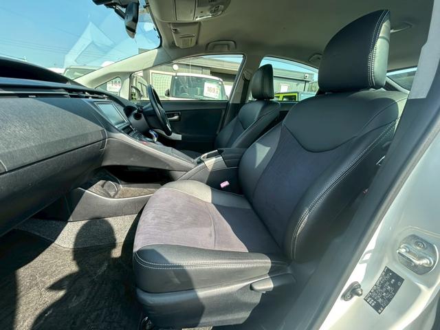 プリウス Ｇ　純正８インチナビ／バックカメラ／ＥＴＣ／フルセグＴＶ／Ｂｌｕｅｔｏｏｔｈ／ＣＤ・ＤＶＤ／パワーシート／純正１５インチＡＷ／クルーズコントロール（14枚目）