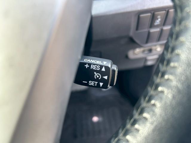 プリウス Ｇ　純正８インチナビ／バックカメラ／ＥＴＣ／フルセグＴＶ／Ｂｌｕｅｔｏｏｔｈ／ＣＤ・ＤＶＤ／パワーシート／純正１５インチＡＷ／クルーズコントロール（22枚目）