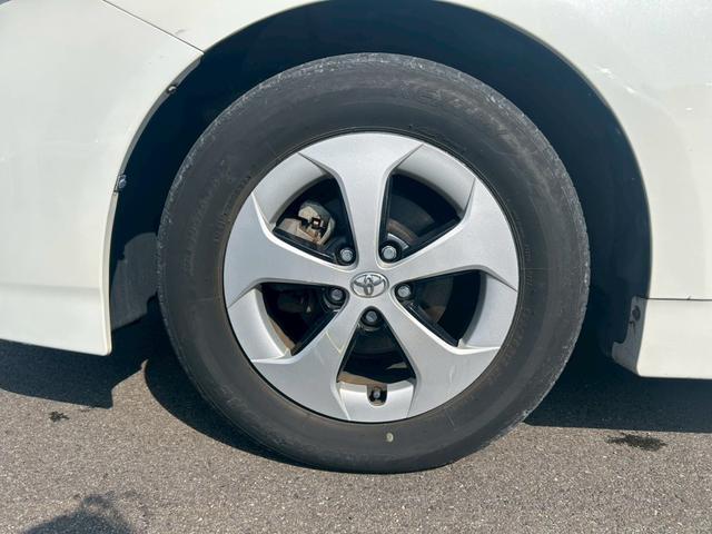 プリウス Ｇ　純正８インチナビ／バックカメラ／ＥＴＣ／フルセグＴＶ／Ｂｌｕｅｔｏｏｔｈ／ＣＤ・ＤＶＤ／パワーシート／純正１５インチＡＷ／クルーズコントロール（29枚目）