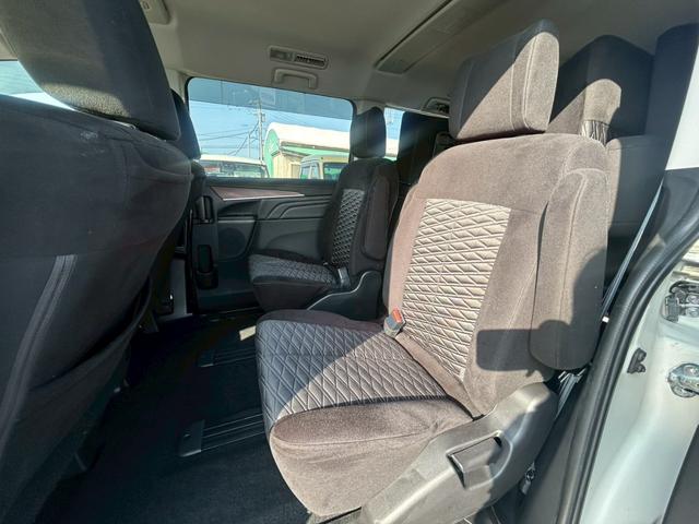 デリカD:5 P e-アシスト/両側パワースライドドア/アラウンドビューモニター/パワーバックドア/電動サイドステップ/社外ナビ/BSM/ステアリングヒーター/シートヒーター/LEDヘッドランプ/ETC(17枚目)