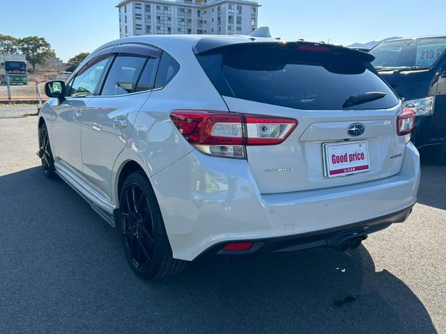 インプレッサスポーツ ２．０ｉ－Ｓアイサイト　ブラックレザーセレクション／ＳＴＩ（Ｆ・Ｓ・Ｒ）スポイラー／ＳＴＩマフラー／ＳＴＩシフトノブ／ＳＴＩ１８インチＡＷ／純正ナビ／バックモニター／パワーシート／シートヒーター／ＬＥＤヘッドライト（4枚目）