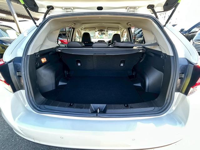 インプレッサスポーツ ２．０ｉ－Ｓアイサイト　ブラックレザーセレクション／ＳＴＩ（Ｆ・Ｓ・Ｒ）スポイラー／ＳＴＩマフラー／ＳＴＩシフトノブ／ＳＴＩ１８インチＡＷ／純正ナビ／バックモニター／パワーシート／シートヒーター／ＬＥＤヘッドライト（12枚目）