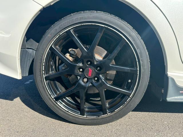 インプレッサスポーツ ２．０ｉ－Ｓアイサイト　ブラックレザーセレクション／ＳＴＩ（Ｆ・Ｓ・Ｒ）スポイラー／ＳＴＩマフラー／ＳＴＩシフトノブ／ＳＴＩ１８インチＡＷ／純正ナビ／バックモニター／パワーシート／シートヒーター／ＬＥＤヘッドライト（37枚目）