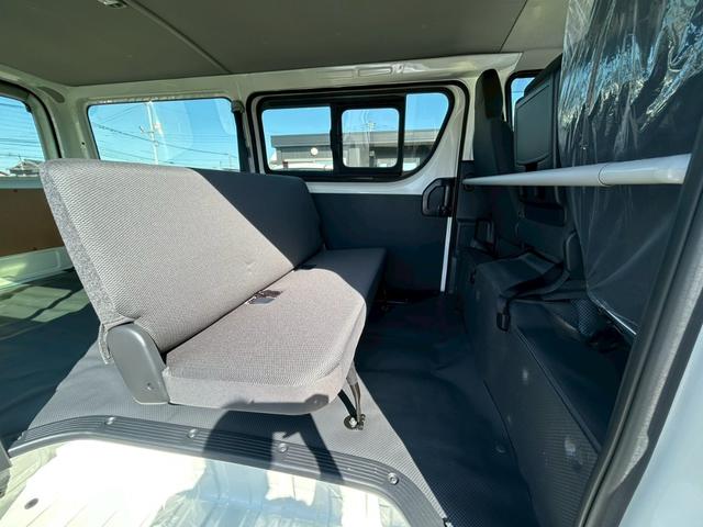 ハイエースバン ロングＤＸ　ワンオーナー／禁煙車／バックモニターセット／セーフティセンス／５ドア／イージークローザー／ＥＴＣ（11枚目）