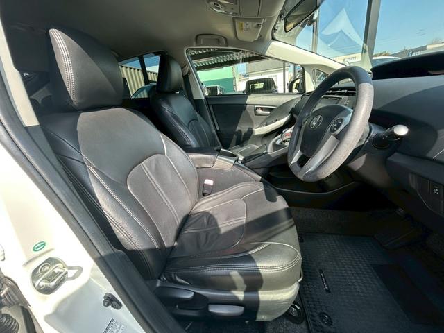 プリウス S 社外9インチナビ/バックモニター/TOYOTA17インチAW/ETC/HIDヘッドライト/オートライト/オートエアコン/スマートキー/エンジンスタートボタン(10枚目)