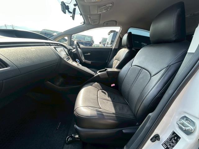 プリウス S 社外9インチナビ/バックモニター/TOYOTA17インチAW/ETC/HIDヘッドライト/オートライト/オートエアコン/スマートキー/エンジンスタートボタン(14枚目)