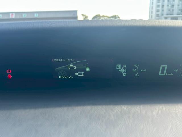 プリウス S 社外9インチナビ/バックモニター/TOYOTA17インチAW/ETC/HIDヘッドライト/オートライト/オートエアコン/スマートキー/エンジンスタートボタン(31枚目)