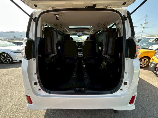 ヴェルファイア ２．５Ｚ　サンルーフ／純正９インチナビ／アルパイン１０．１インチ後席モニター／両側パワースライドドア／バックカメラ／ＥＴＣ／ＬＥＤヘッドライト／純正１８インチＡＷ（14枚目）