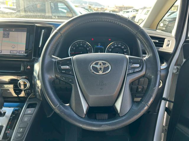 ヴェルファイア ２．５Ｚ　サンルーフ／純正９インチナビ／アルパイン１０．１インチ後席モニター／両側パワースライドドア／バックカメラ／ＥＴＣ／ＬＥＤヘッドライト／純正１８インチＡＷ（24枚目）