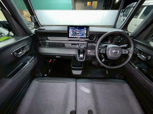 N-BOXカスタム ベースグレード 9インチHondaCONNECTナビ/マルチビューカメラ/両側パワースライドドア/ナビ連動前後ドラレコ/ETC/フルセグTV/ワンオーナー/禁煙車/サンシェード(2枚目)
