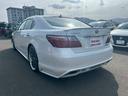 ＬＳ ＬＳ６００ｈ　Ｉパッケージ　ムーンルーフ／フルエアロ／前方プリクラッシュセーフティ／クルーズコントロール／革巻きコンビステアリング／ステアリングヒーター．／セミアニリン革シート／コンフォータブルエアシート／電動サンシェード（4枚目）