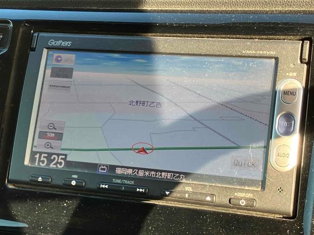 Ｎ－ＷＧＮカスタム Ｇ・ターボパッケージ　バックカメラ　ナビ　ＴＶ　オートクルーズコントロール　衝突被害軽減システム　ＨＩＤ　スマートキー　アイドリングストップ　電動格納ミラー　ベンチシート　ＣＶＴ　盗難防止システム　ＡＢＳ　ＥＳＣ　ＣＤ（3枚目）