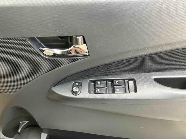 ステラ カスタムＲリミテッド　ドライブレコーダー　バックカメラ　ＨＩＤ　スマートキー　アイドリングストップ　電動格納ミラー　ベンチシート　ＣＶＴ　盗難防止システム　ＡＢＳ　ミュージックプレイヤー接続可　アルミホイール（8枚目）