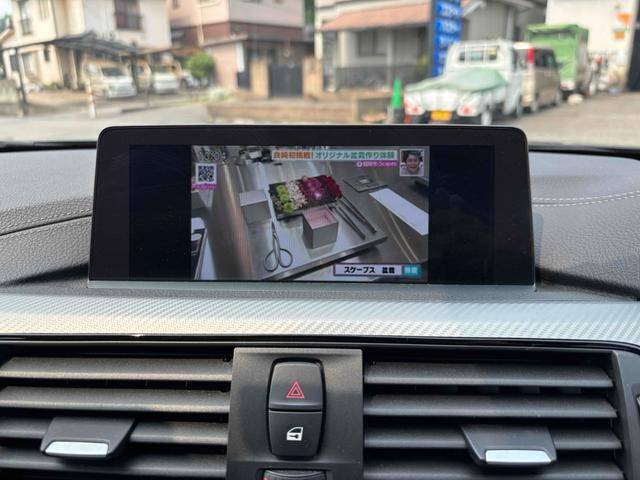 ４シリーズ 　ドライブレコーダー　クリアランスソナー　レーンアシスト　バックカメラ　ＴＶ　アルミホイール　オートライト　ＣＶＴ　シートヒーター　スマートキー　電動リアゲート　パワーシート　ＣＤ　ＥＳＣ　エアコン（5枚目）