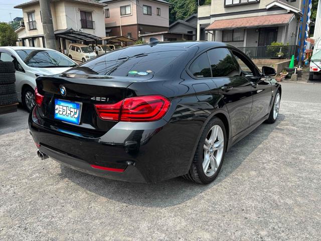 ４シリーズ 　ドライブレコーダー　クリアランスソナー　レーンアシスト　バックカメラ　ＴＶ　アルミホイール　オートライト　ＣＶＴ　シートヒーター　スマートキー　電動リアゲート　パワーシート　ＣＤ　ＥＳＣ　エアコン（15枚目）