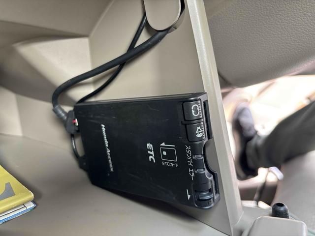Ｎ－ＢＯＸ 　ＥＴＣ　両側スライド・片側電動　ナビ　ＴＶ　スマートキー　電動格納ミラー　ＣＶＴ　ＥＳＣ　ＣＤ　ＤＶＤ再生　ＵＳＢ　アルミホイール（6枚目）