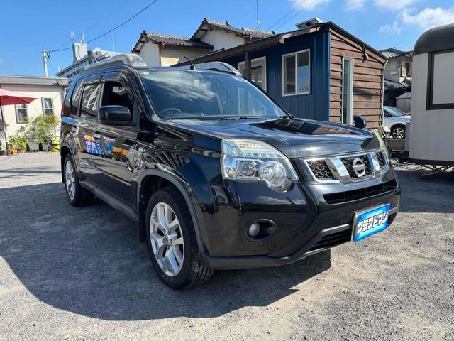 エクストレイル ２０Ｘｔ　４ＷＤ　ＥＴＣ　バックカメラ　ＴＶ　アルミホイール　スマートキー　電動格納ミラー　シートヒーター　ＣＶＴ　盗難防止システム　衝突安全ボディ　ＡＢＳ　ＥＳＣ　エアコン　パワーステアリング（4枚目）