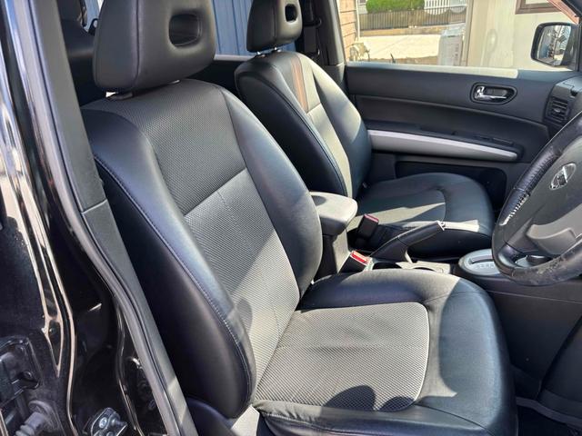 エクストレイル ２０Ｘｔ　４ＷＤ　ＥＴＣ　バックカメラ　ＴＶ　アルミホイール　スマートキー　電動格納ミラー　シートヒーター　ＣＶＴ　盗難防止システム　衝突安全ボディ　ＡＢＳ　ＥＳＣ　エアコン　パワーステアリング（21枚目）
