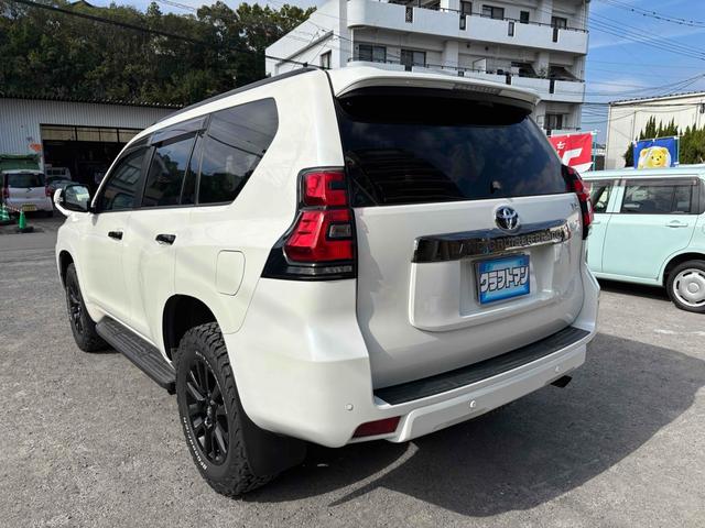 ランドクルーザープラド ＴＸ　Ｌパッケージ　７０ｔｈアニバーサリーリミテッド　４ＷＤ　ドライブレコーダー　ＥＴＣ　バックカメラ　クリアランスソナー　オートクルーズコントロール　パワーシート　衝突被害軽減システム　サンルーフ　ＴＶ　オートマチックハイビーム　ＬＥＤヘッドランプ（7枚目）