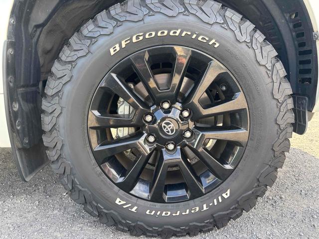 ランドクルーザープラド ＴＸ　Ｌパッケージ　７０ｔｈアニバーサリーリミテッド　４ＷＤ　ドライブレコーダー　ＥＴＣ　バックカメラ　クリアランスソナー　オートクルーズコントロール　パワーシート　衝突被害軽減システム　サンルーフ　ＴＶ　オートマチックハイビーム　ＬＥＤヘッドランプ（31枚目）