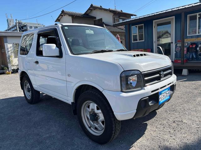 �C���ɍ��킹�Ē����I�ɑ��삷�邱�ƂŁA�ԓ������ł����K�ɕۂĂ܂��B