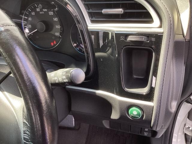 シャトル Ｇ　ナビ　ワンセグ　バックカメラ付　ＬＥＤライト　助手席エアバッグ　盗難防止　ＥＣＯＮ　キーレス　ＶＳＡ　フルオートエアコン　ＥＴＣ車載器　パワーウインドウ　スマキー　運転席エアバッグ　ＡＢＳ（33枚目）