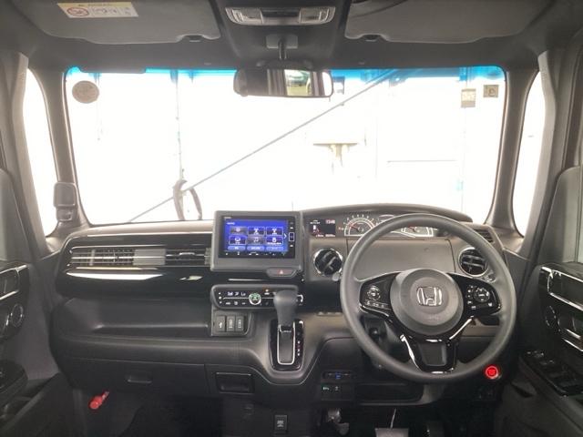 Ｎ－ＢＯＸカスタム Ｌ　純正メモリーナビ　バックカメラ　Ｉストップ　片側電動両側スライドドア　キーレスエントリー　ＳＲＳ　Ｂカメ　リアコーナーセンサー　ナビ＆ＴＶ　ＤＶＤ再生　前席シートヒーター　地デジフルセグ　スマキー（2枚目）