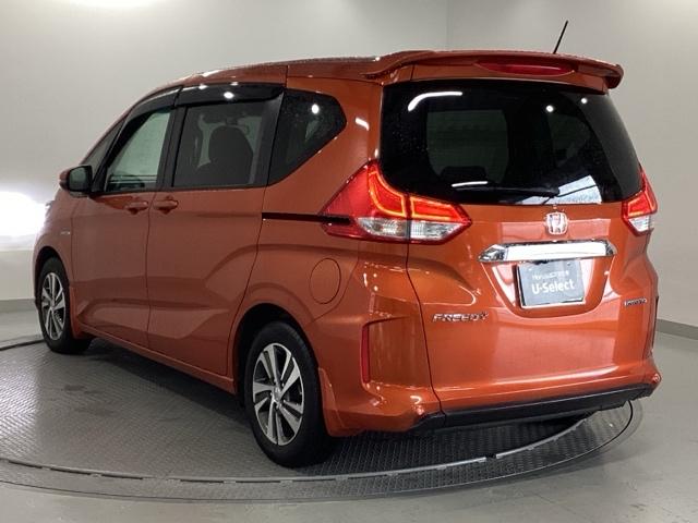 フリード+ハイブリッド ハイブリッドG・ホンダセンシング 純正ナビ フルセグ リアカメラ 衝突軽減 VSA Rカメラ 地デジ 盗難防止装置 スマ-トキ- LEDヘッド エアバッグ クルーズコントロール パワーステアリング 両席エアバック AC ETC ABS(10枚目)