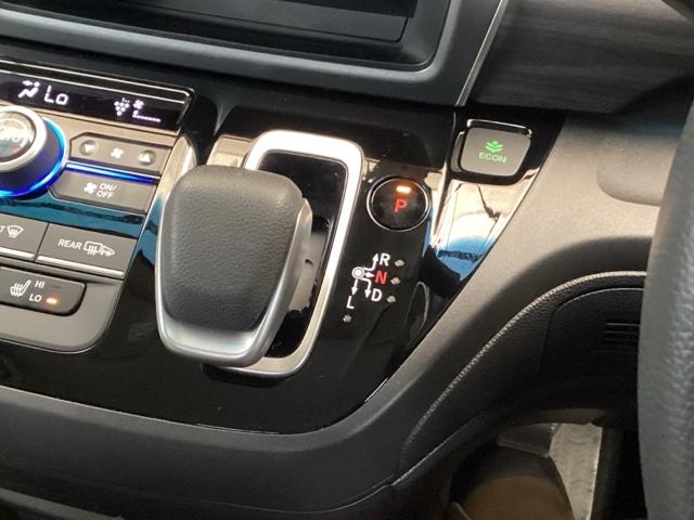 フリード+ハイブリッド ハイブリッドG・ホンダセンシング 純正ナビ フルセグ リアカメラ 衝突軽減 VSA Rカメラ 地デジ 盗難防止装置 スマ-トキ- LEDヘッド エアバッグ クルーズコントロール パワーステアリング 両席エアバック AC ETC ABS(14枚目)