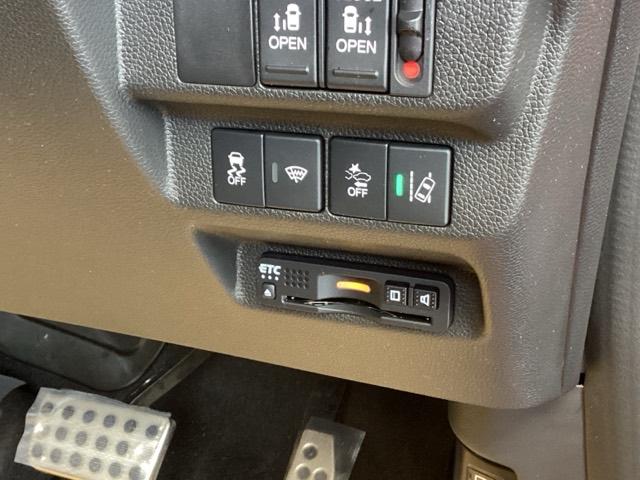 フリード+ハイブリッド ハイブリッドG・ホンダセンシング 純正ナビ フルセグ リアカメラ 衝突軽減 VSA Rカメラ 地デジ 盗難防止装置 スマ-トキ- LEDヘッド エアバッグ クルーズコントロール パワーステアリング 両席エアバック AC ETC ABS(17枚目)