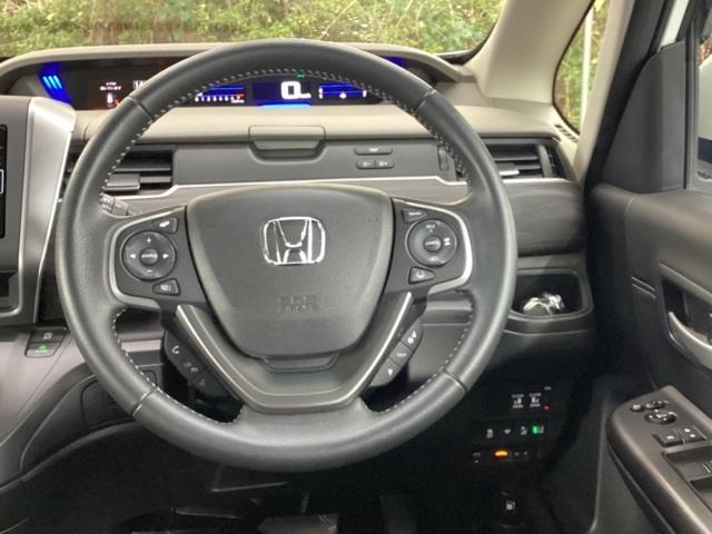 フリード G・ホンダセンシング メモリーナビ ETC リアカメラ Fセグ 追突被害軽減ブレーキ iストップ Wエアバッグ パワーウィンドウ アクティブクルーズコントロール スマートキ カラーバックモニター 整備点検記録簿 VSA(3枚目)