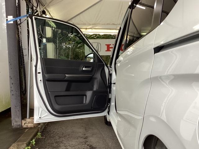 フリード G・ホンダセンシング メモリーナビ ETC リアカメラ Fセグ 追突被害軽減ブレーキ iストップ Wエアバッグ パワーウィンドウ アクティブクルーズコントロール スマートキ カラーバックモニター 整備点検記録簿 VSA(27枚目)