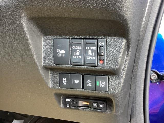 フリードハイブリッド ハイブリッド・EX 純正ナビ フルセグ リアカメラ シ-トヒ-タ- リヤカメラ LEDライト フルオートエアコン ABS ドラレコ付 DVD再生可 ウォークスルー サイドエアバッグ キーフリー アイドリングストップ(16枚目)