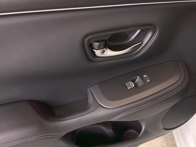 ＺＲ－Ｖ Ｚ　ナビ　ＢＯＳＥプレミアムサウンドシステム　Ｄレコ　盗難防止システム　インテリキー　カーテンエアバック　地デジ　ＶＳＡ　Ｂカメラ　クルコン　ＵＳＢ　エアコン　ターボ　本革シ－ト　クリアランスソナー（38枚目）