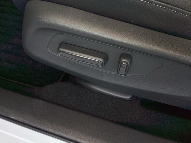 ＺＲ－Ｖ Ｚ　ナビ　ＢＯＳＥプレミアムサウンドシステム　Ｄレコ　盗難防止システム　インテリキー　カーテンエアバック　地デジ　ＶＳＡ　Ｂカメラ　クルコン　ＵＳＢ　エアコン　ターボ　本革シ－ト　クリアランスソナー（40枚目）